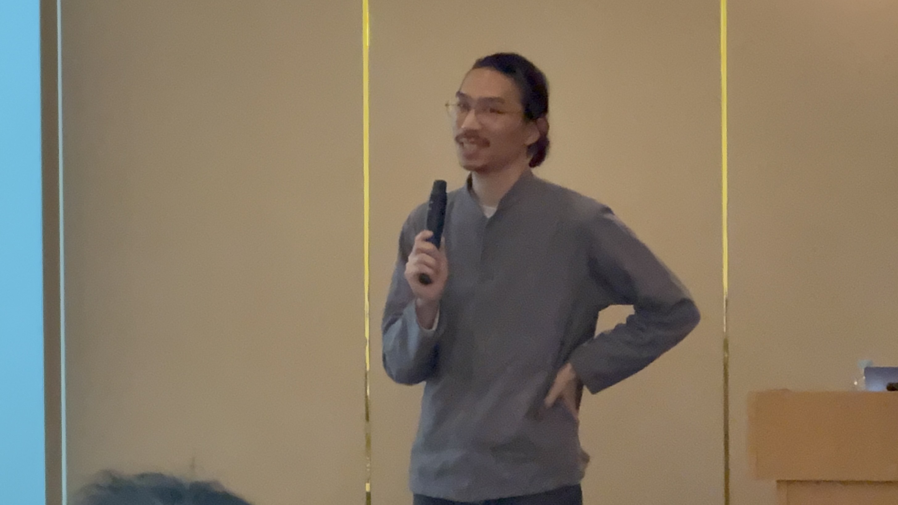 Takayuki Hirooka 氏